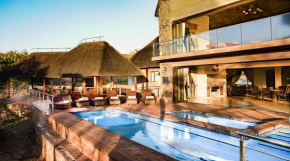 Zebula 6 Bedroom Lodge IV2